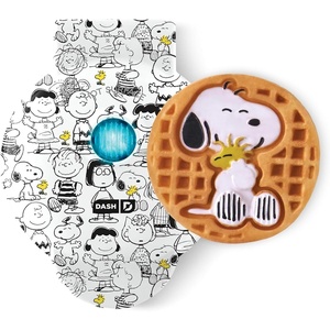 image:imagePeanuts x Dash Mini Waffle MakerBlack and White Peanuts